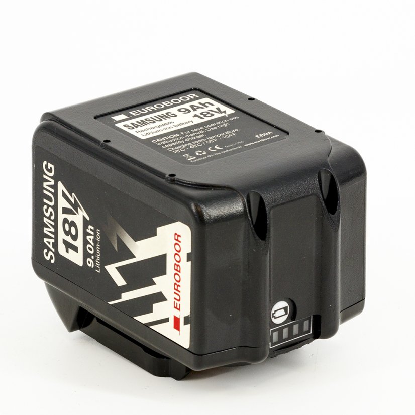 AKU magnetická vrtačka EBM 36 mm s dvěma 9Ah bateriemi a nabíječkou