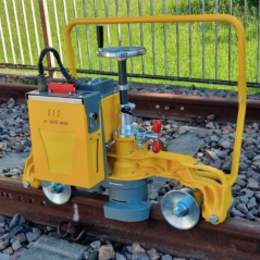 Akumulátorová bruska na kolejnice e-MPR 4000