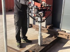 Šípový podbíják s benzinovým motorem Honda RCT 1500 P