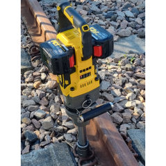 Akumulátorový rázový utahovák a vrtačka pražců e-MAV 4000