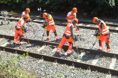 Podbíjecí kladivo s benzínovým motorem Wacker BH 55 RW