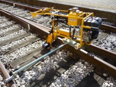 Hydraulická zatáčečka IHR 1300 P s benzínovým motorem